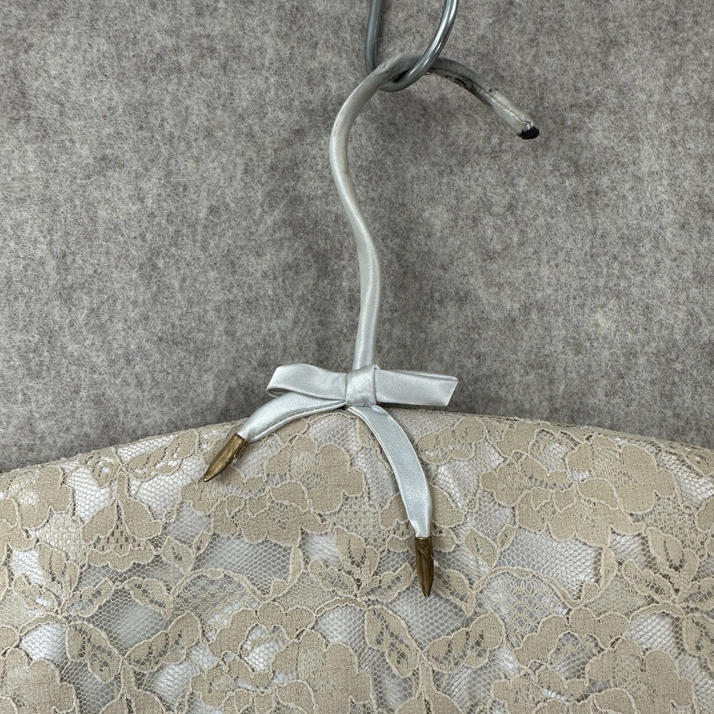 1930s-40s LACE COVERED Boudoir Vanity Lingerie Wedding Dress‎ DISPLAY HANGER - Picture 3 of 8